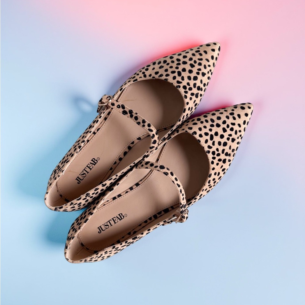 JustFab Tan and Black Pointed-Toe Flats